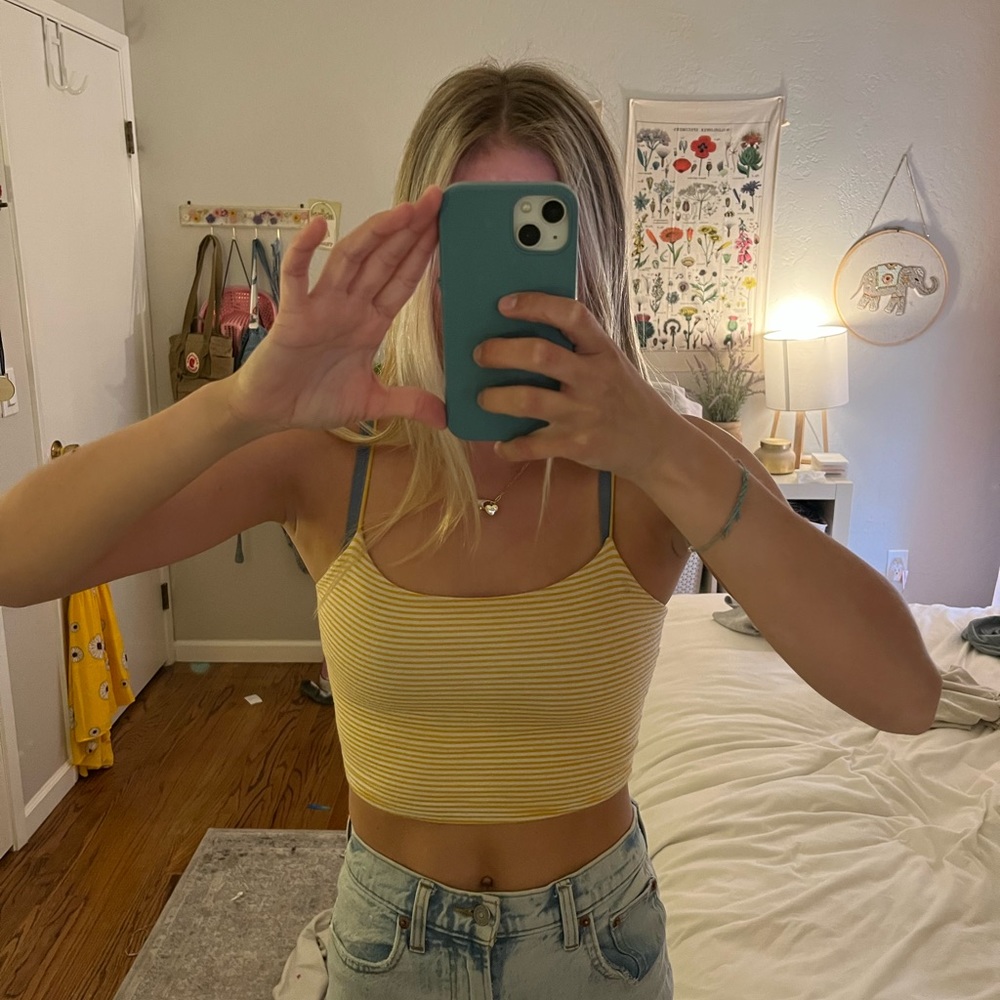Pacsun white and yellow striped basic tank